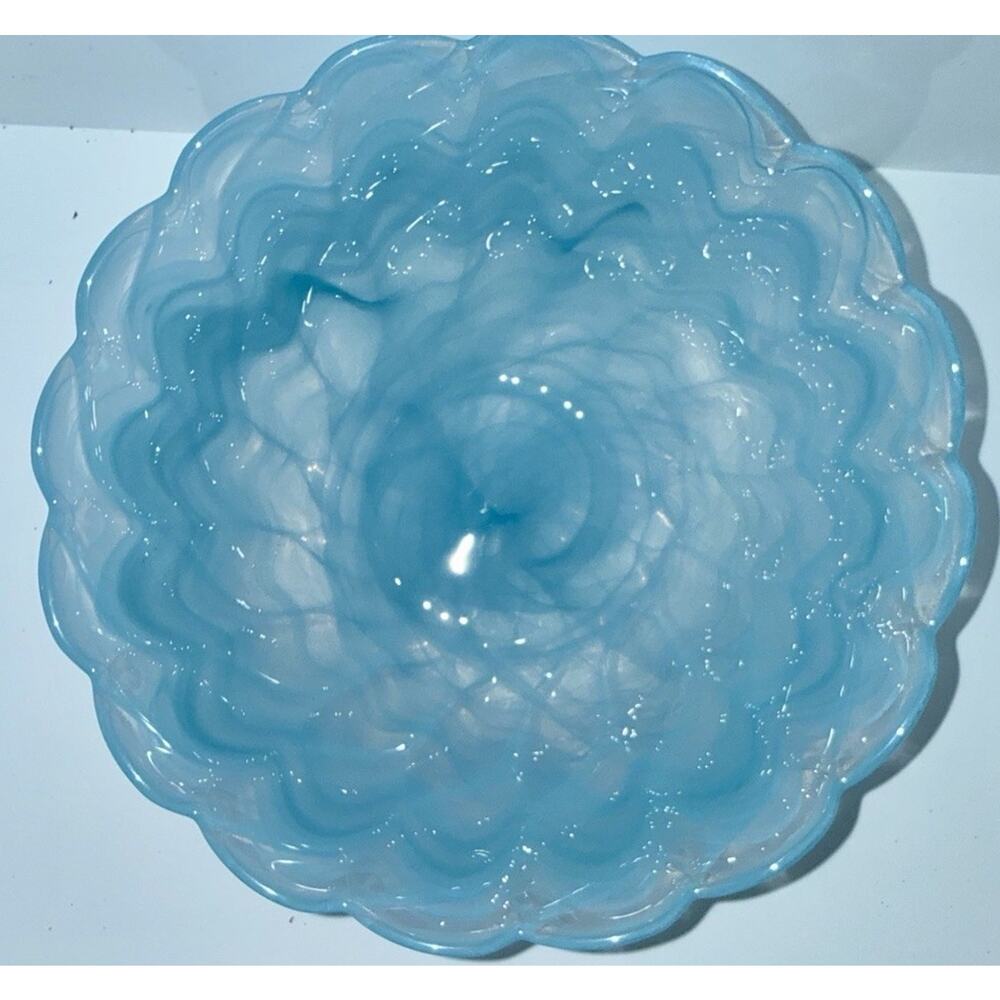 Mariposa Glass Blue White Swirl Scalloped Bubble Serving Or Trinket Bowl 7x2.4”